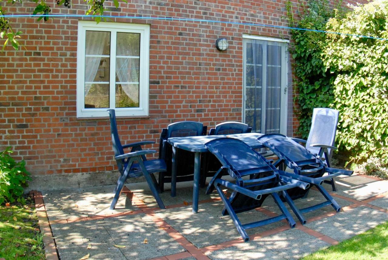 Hof Olde Warft Apartment Oldenswort Luaran gambar